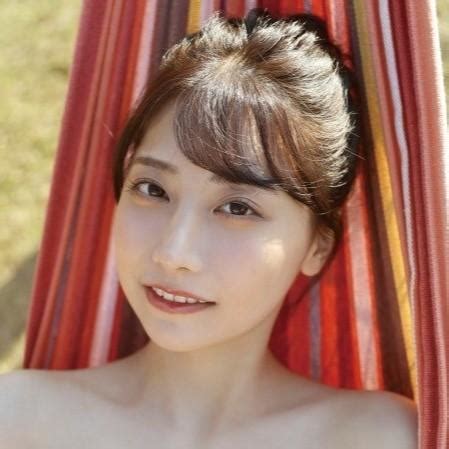 優香カップ|元AKB48・鈴木優香、話題の“Fカップボディ”たっぷり披露